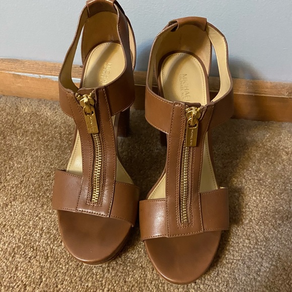 Michael Kors heels - Picture 1 of 6